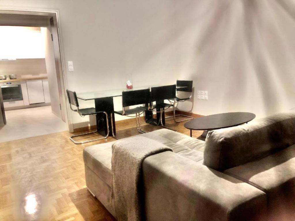 Economy Shared Apartment B In Central Athènes Extérieur photo